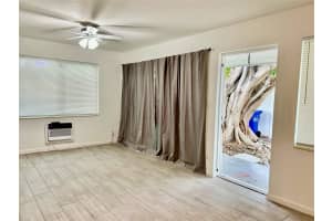 2400 NE 4th st, Pompano Beach, FL 33062 - MLS#F10524105