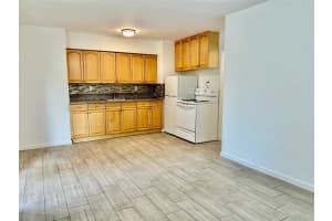 2400 NE 4th st, Pompano Beach, FL 33062 - MLS#F10524105