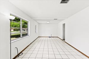 10231 SW 27th St, Miami, FL 33165 Sold 10/09/25