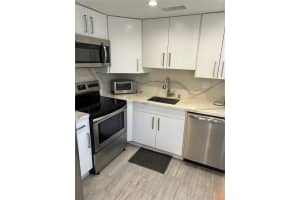 467 Capri J 467, Delray Beach, FL 33484 Sold 12/09/25