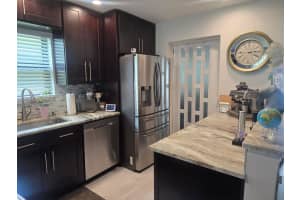 2098 Sw 17th Dr, Deerfield Beach