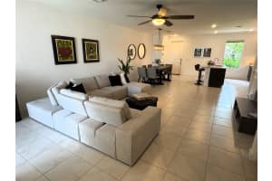 527 NW 17th Street, Fort Lauderdale, FL 33311 - MLS#F10524237