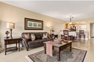 605 Oaks Dr 1008, Pompano Beach