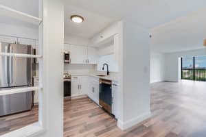 2200 S Cypress Bend Dr 604, Pompano Beach