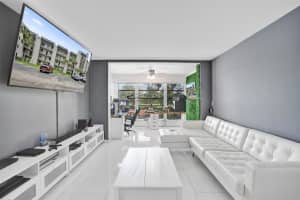 9235 Lagoon Pl 207, Davie, FL 33324 Sold 02/19/26