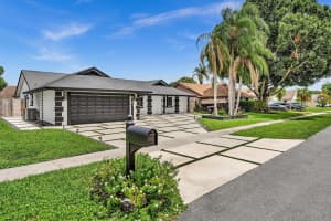 8301 NW 52nd St, Lauderhill, FL 33351 - MLS#F10524274