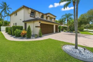 6400 Stonehurst Circle, Lake Worth