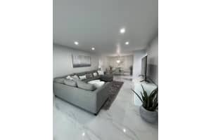 6379 Bay Club Dr 2, Fort Lauderdale, FL 33308 - MLS#F10524339