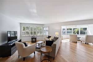 818 SE 4th St 201, Fort Lauderdale, FL 33301 - MLS#F10524410