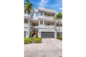 1776 Bay Dr, Pompano Beach, FL 33062 - MLS#F10524411