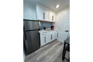 MLS# F10524424, Hollywood, Florida 33024