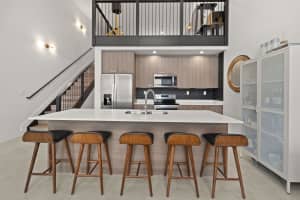 410 NE 36th St 10, Oakland Park, FL 33334 Sold 10/27/25