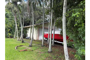 2109 Pinehurst Drive, West Palm Beach, FL 33407 - MLS#F10524510