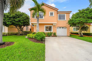 1046 SE 6th Ave, Dania Beach, FL 33004 - MLS#F10524526