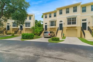 1690 42nd Sq 101, Vero Beach, FL 32960 - MLS#F10524527