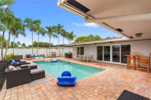 261 SE 8th St, Pompano Beach, FL 33060 - MLS#F10524534