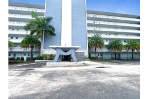 320 NE 12th Ave 408, Hallandale Beach, FL 33009 - MLS#F10524544