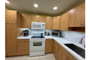 901 Cypress Ter 103, Pompano Beach, FL 33069 - MLS#F10524557