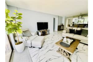 2500 Parkview Drive, Hallandale Beach, FL 33009 - MLS#F10524566