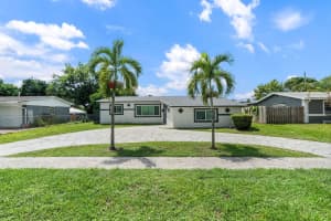 5920 Nw 14th Pl, Sunrise