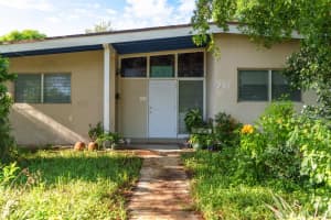 230 Ne 42nd Ct, Deerfield Beach