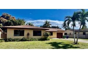 19131 NW 19th Ave, Miami Gardens, FL 33056 - MLS#F10524619