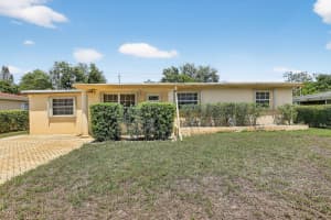 5701 Hope St, Hollywood, FL 33021 - MLS#F10524673
