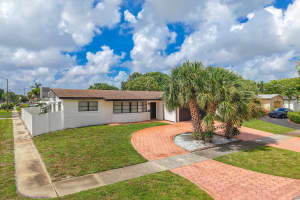 5400 W Park Rd, Hollywood, FL 33021 - MLS#F10524676