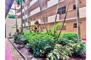 404 Nw 68th Ave 301, Plantation