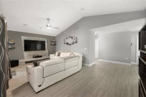 910 SW 99th Ave, Pembroke Pines, FL 33025 Sold 10/14/25