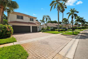 19910 Dinner Key Dr, Boca Raton