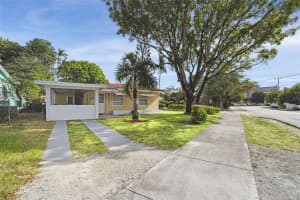 1420 Miami Rd C, Fort Lauderdale, FL 33316 - MLS#F10524737