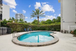 924 SE 2nd St 36, Fort Lauderdale, FL 33301 - MLS#F10524745