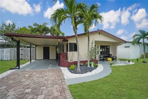260 NE 51st Ct, Oakland Park, FL 33334 - MLS#F10524755