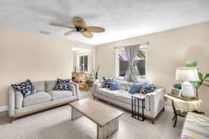 7548 Farragut St, Hollywood, FL 33024 - MLS#F10524767