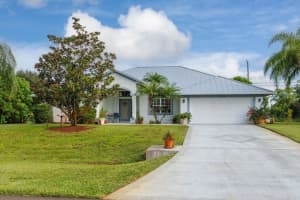 2904 SE Eagle Dr, Port Saint Lucie, FL 34984 - MLS#F10524780