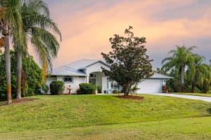 2904 SE Eagle Dr, Port Saint Lucie, FL 34984 - MLS#F10524780