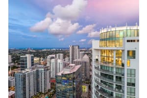 100 Las Olas Boulevard, Fort Lauderdale, FL 33301 - MLS#F10524829