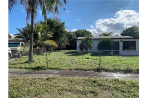 2206 SW 5th St, Fort Lauderdale, FL 33312 - MLS#F10524832