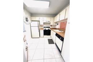 5550 Lakeside Drive 203, Margate, FL 33063 - MLS#F10524887
