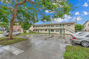 290 NE 40th St 12, Oakland Park, FL 33334 - MLS#F10524890