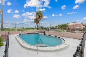 290 NE 40th St 12, Oakland Park, FL 33334 - MLS#F10524890