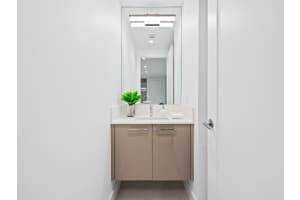 100 Las Olas Boulevard, Fort Lauderdale, FL 33301 - MLS#F10524907