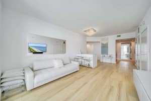 6365 Collins Avenue 2406, Miami Beach, FL 33141 - MLS#F10524910