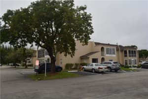 2710 S Riverside Dr 201, Coral Springs