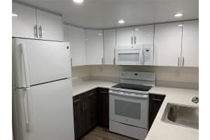 18335 Nw 68 Ave 255-416, Hialeah
