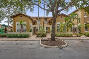 803 Sw 147th Ter, Pembroke Pines