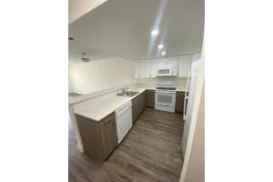 18335 Nw 68 Ave 750-219, Hialeah