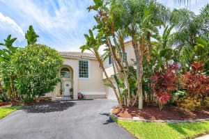 1075 Spyglass, Weston
