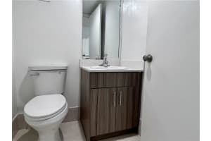 18335 NW 68 Ave 750-303, Hialeah, FL 33015 - MLS#F10524974